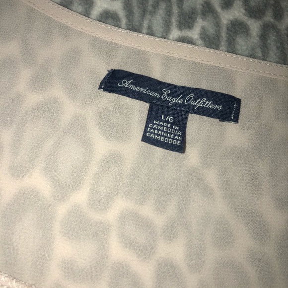 American Eagle Top - Picture 2 of 2